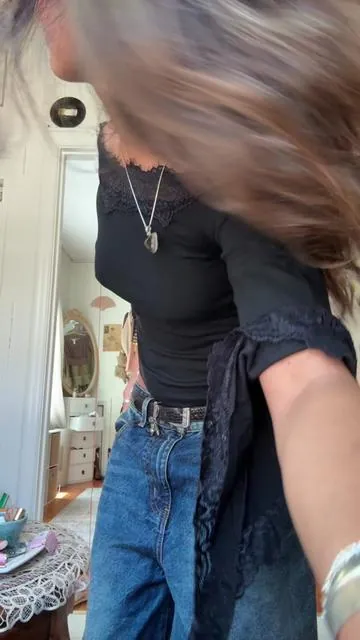 ^^