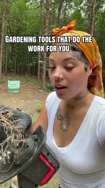 Honestly glad I got this cause my backkkk 😅 #gardening #tools #garden #spring 