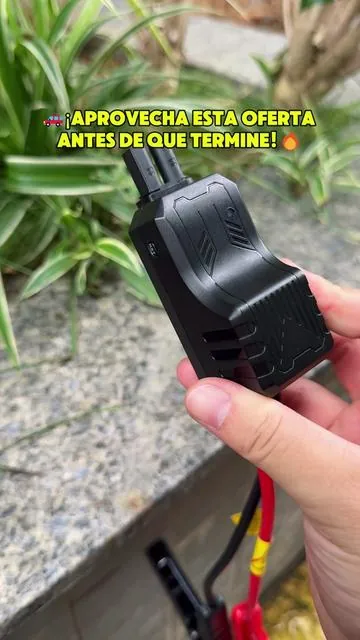 No necesitas operaciones complicadas, solo conéctalo para arrancar tu coche. Además, incluye una bomba de aire.#Arrancadorde #díadelpadre #coche #fyp #powerbank 