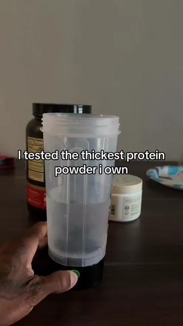 watch how fast this gets insanely smooth😭 #proteinshake #electricshaker #shakerbottle #gym #healthy 