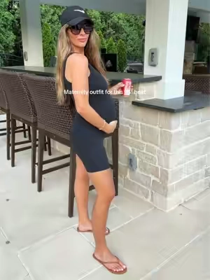 I will be living in comfy maternity clothes all summer!  Wearing a size S in this one, so stretchy and comfy. #maternityfashion #maternityoutfits #maternityclothes #maternitystyle 