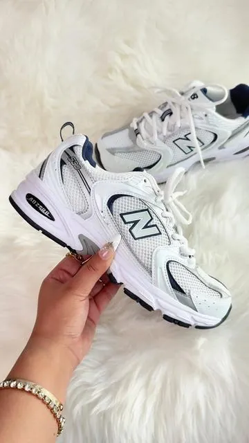 #newbalance #newbalance530 #flykicks #womenshoes #sneakers 