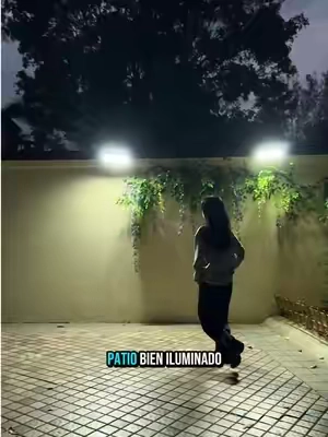 ¡No te pierdas esta lámpara solar! Haz tu pedido ahora y disfruta de un descuento y envío gratuito; además, no necesita electricidad.#solarlights #outdoorlighting #Tuffenough #solarpanel #backyard 