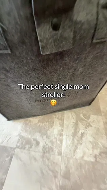 #momcozy #stroller #travelstroller #singlemom #dealsforyoudays 