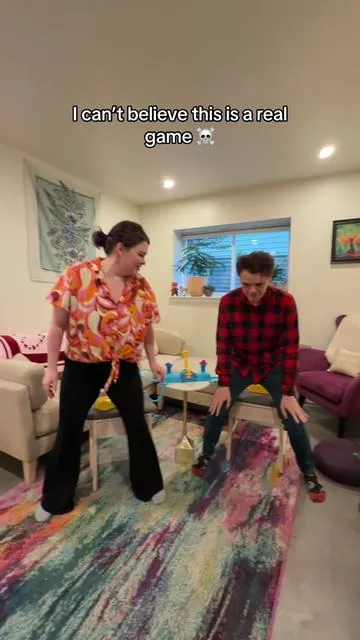 Race with your rump… in RUMP RACE! And yes… this is a REAL game 🎈😭🤣 #gamenight #balloon #poptheballoon #challenge #partygame 
