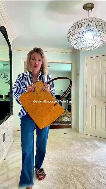 This is such a gorgeous ostrich print tote bag and the color options are incredible-I want them all!! @Milan Chiva Official @ @Oldfluencer ❌ @ @Oldfluencer ❌  @Oldfluencer ❌ #tote #totebag #summerwins #dealsforyoudays #everydaybag 