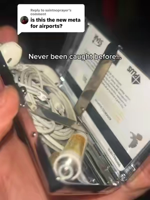 Replying to @saintnoprayer tsa don’t gaf 😂 #LifeHack #fyp #fypppp #wallet #aesthetic 