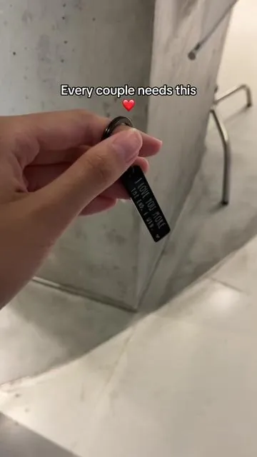 It’s small, sweet, and says so much without trying too hard. The kind of little everyday gift that makes your person smile every time they grab their keys. #CouplesGift #LoveGift #KeychainForHer #RelationshipGoals #giftideas 
