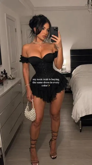 can’t decide which color to wear on date night… send help 🥹🥹#floernsminidress #summeroutfits #minidress #datenightoutfit #dinneroutfit 