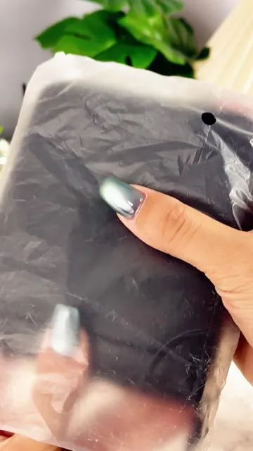 Make sure you buy him an attractive, large-capacity leather wallet#menswallet #zipperwallet #rfidwallets #foryou #fypシ゚viral 