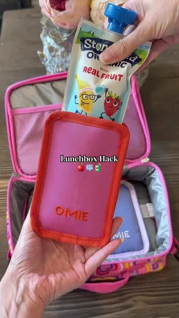 One of my favorite Mom hacks for keeping school lunches cold 🧊 #lunchbox #momhack #schoollunch #kidslunch #tiktokshopbacktoschool @OmieLife 