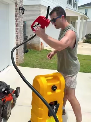 The perfect gift for your dad #gastank #gaspump #dealsforyoudays #summerwins #fathersdaygift 