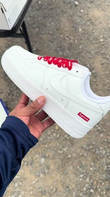 #zapatos #nike #nikesupreme #supreme #shoes 