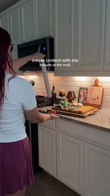 cozy cooking content👩🏻‍🍳🤳🕯️🍝 I was actually super frustrated after filming this one bc it didn’t turn out exactly how I envisioned it but, after looking at the footage with a clear head, I realized… no one knows my original vision.🤷🏻‍♀️ So I edited it anyway & the results still turned out cute & cozy, just in a different way! So here’s your reminder not to delete or draft your content when you’re in a bad mood. You may be surprised what you can create from it!🫶 🤳PS- I’m still getting asked about this tripod & yes I still love it. In fact, I just got a second one in the pink peach ombré color! You can get one by tapping the tiktok shop button above the caption or showcase on my page! Happy creating 🤗 #contentcreator #contentcreators #contentcreation #contentcreationtips #tripod 
