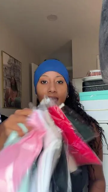 Machine washable too!! Crazy deal right now for a 12 pack OMGGGG thanks @Sasa 🎀🤞🏽 #dfyd #dealsforyoudays #headbands #thickheadbands #aloheadband 