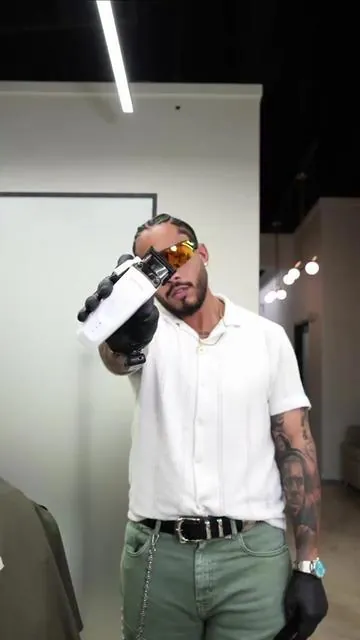 The White Saber Clipper had quickly become our most popular clipper. It’s also becoming a favorite in the industry 💈 @elboribarber can’t put them down 🤍  #whitesaber #saberclipper #clipper #hairclipper #saberclipper 