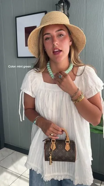 Such a fun necklace! 
