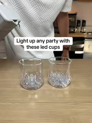 These cups are perfect for the summer nights! #cups #led #drinkware #dealsforyoudays 
