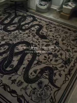 the snake rug was an immediate yes. #lahome #rug #arearug #dealsforyoudays 