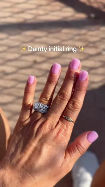 #rings #initalring #ring #jewelrytiktok #daintyjewelry 