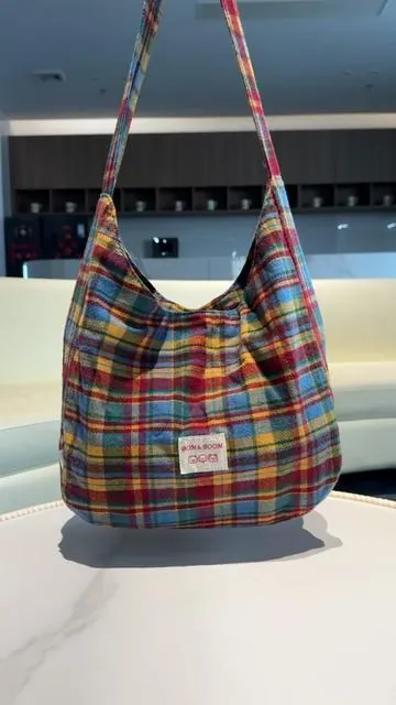 Retro Tote Drip, Too Cute To Ignore #CrossbodyBag #PlaidBag #RetroBag #DealsForYouDays #tiktokshopcreatorpicks 