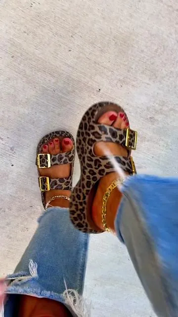 Crocs leopard Saturday sandals are gorgeous!! #crocs #crocssandals #crocssaturday #platformsandals #tiktokshopcreatorpicks @Crocs 