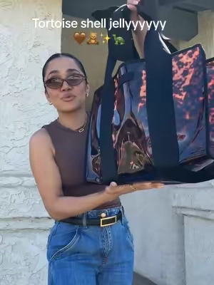 Stunning✨🐢😍 #jelly #totebags #summerwins #dealsforyoudays #totebagaesthetic 