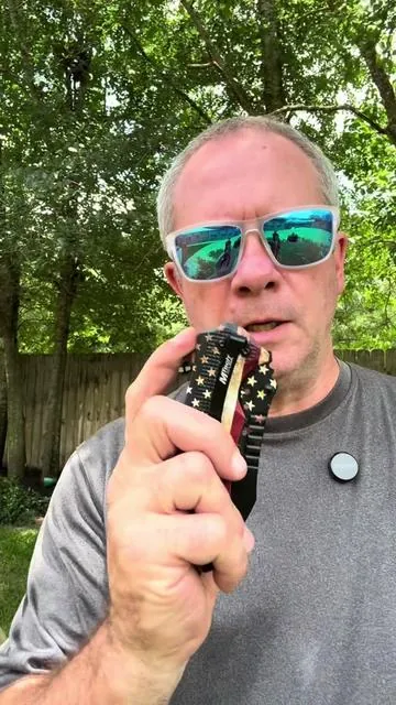 You definitely want to keep this folding pocket knife with you and an extra foldable knife to keep in your vehicle. #knife #pocketknifes #americanflag #edc #TikTokShopDealsForYouDays @Sharper Edges 