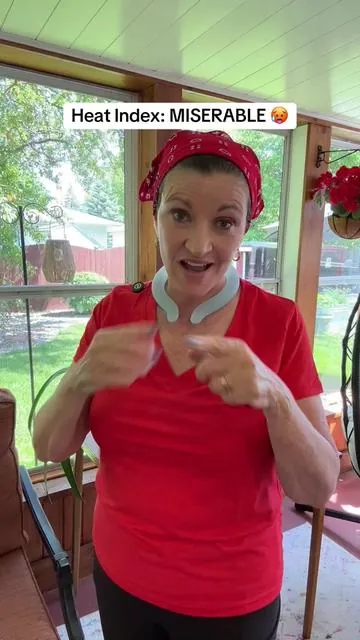 These neck cooling ring collars are seriously one of the best inventions ever. Perfect for those hot days when you need a little extra cooling - great for kids or anyone vulnerable to the heat. #heatwave #TikTokShopCreatorPicks #SummerWins #DealsForYouDays #summervibes 