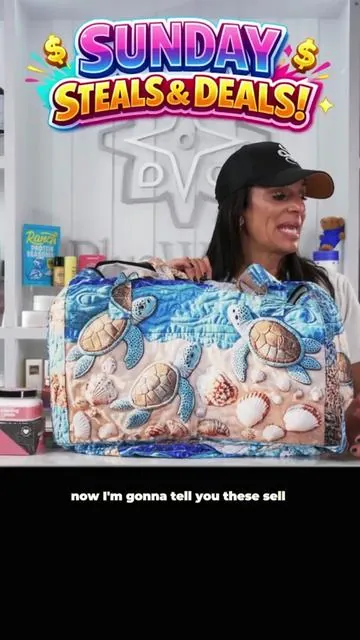 Quilted turtle travel bag, ocean shell beach high-definition printed luggage bag, large capacity ocean themed sports and fitness bag, summer vacation hand-held travel bag