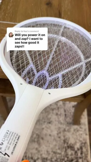 Replying to @Kas #mosquitozapper #bugzapper #flyswatter #dealsforyoudays #summerwins 