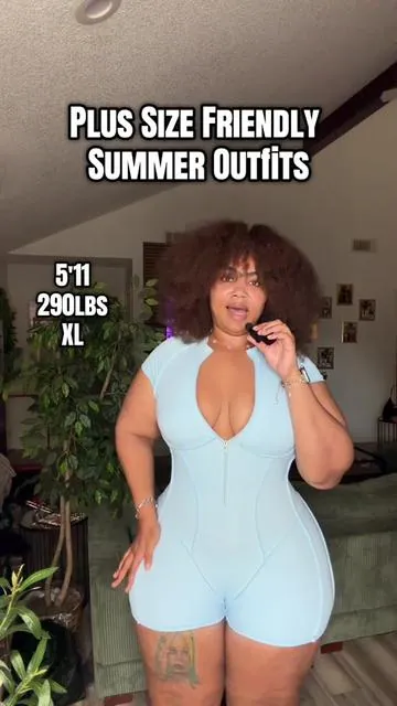 In love with this plus size friendly summer/gym outfit!! 