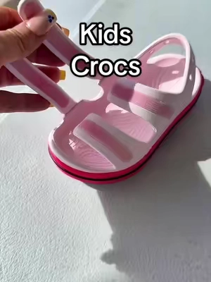 Kids crocs that are sooooo easy to put on! #crocs #kidscrocs #crocssandals #crocssuperbrandday #dealsforyoudays 