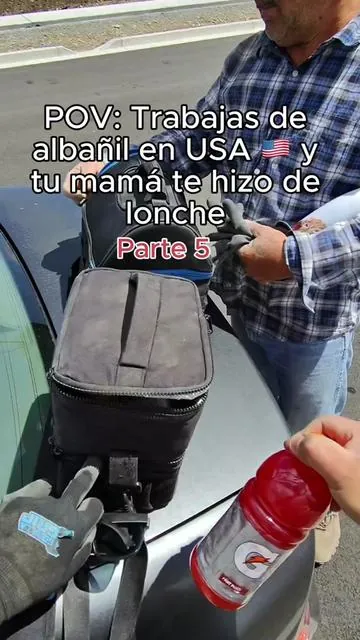"¡Olvídate de comer frío en el trabajo! 🍲❌ La LunchEAZE Pro es una lonchera eléctrica totalmente inalámbrica (con batería) que calienta tu comida automáticamente a la hora que tú le programes. Sin cables, sin microondas y lista para comer caliente en la obra o donde estés. ¡Consigue la tuya en el enlace naranja de aquí abajo! 👇🍊" #lonche #luncheaze #comida #loncheraelectrica 