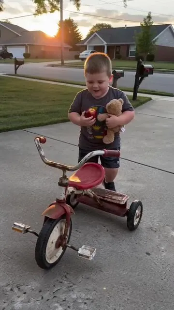 Practical and stylish tricycle#kidsbike #summerwins #kidstoy #fyp #summervibes 