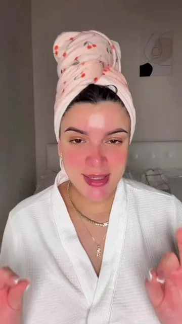 Respuesta a @Deniffer | Creadora UGC definitivamente estos productos son los que realmente me ayudaron a controlar y decir, adiós a todos esos brotes molestos que no me dejaba mirar en el espejo. Si tú también quieres decirle adiós a la acné te los estoy dejando en el enlace @Dr.Leo-USA #drleo #acnetreatment #acne #byeacne #acneskincare 