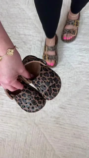 the cutest little girl leopard print crocs 🤩✨🐆✨ #crocs #tiktokshopcreatorpicks 