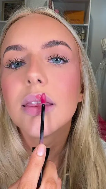 This staining gloss is a summer must have! #lipstain #dealsforyoudays 