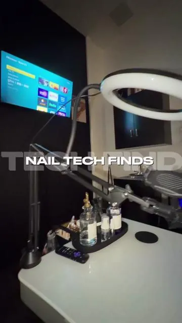 I’m here to convince you guys to get this, it has made making content so much easier for me 😭  🔗 link to purchase  #nailtok #nailfinds #naillamp #browardnails #desklamp 
