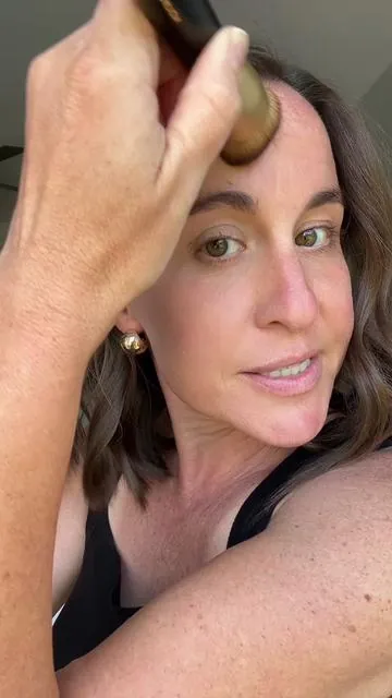 The best makeup for mature skin! #laurageller #lauragellerbeauty #foundation #makeupformatureskin 