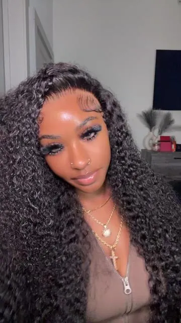 This hair got me lookin’ at myself like "okayyyy then" 💫 Hair from @After Black Hair Shop  #WeeklyDeals #burmesecurly #afterblackhair #Summervibes #DealsForYouDays