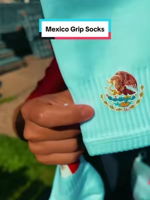 Que chulada de calcetines #tiktokshop #seleccionmexicana #soccersocks #soccerdrip #worldcup 