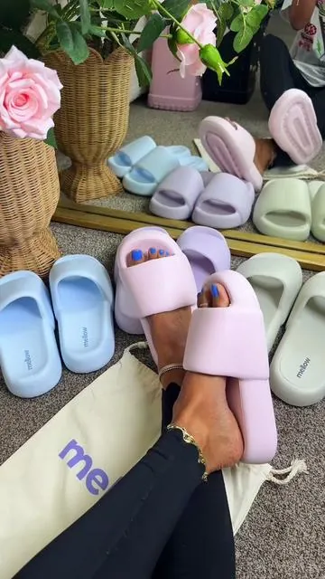 Mellow Slides Have Been My Go-To for All-Day Comfort. #MellowSlides #ComfortShoes #RecoverySlides #SlideSandals #DealsForYouDays 