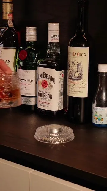 I keep saying “last one”… then I give it one more spin.🧊🥃🎵#Whiskey #WhiskeyGlass #Tipsy #cup #relax #glass #drink #fathersday #summervibes #tiktokshopstockup 