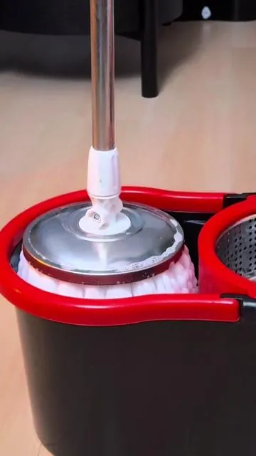 Let’s upgrade your boring mopping routine together #moplegs #rollmops #mopfly#tiktokshop #360spinmop 