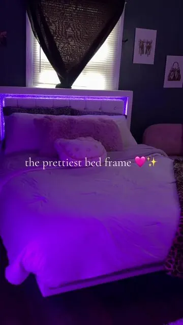 my santuary 😍✨🎀#floatingbedframe #bedframe #roommakeover #blingedout #girlythings 