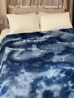 This blanket blows my mind! I do not know how it can stay this cold 🤯 #coolingblanket #heatwave #nightsweats #tiktokdealsforyoudays #summerwins 