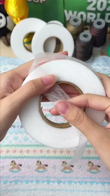 Tres pasos para arreglar tu agujero sin coser#useful #tiktokshop #tape #diy #nosew 