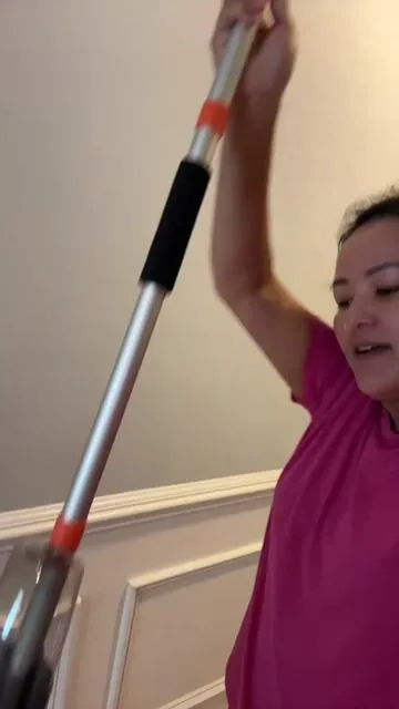#spraymop #floorcleaning #cleaninghacks #cleaninghome #homeessentials 