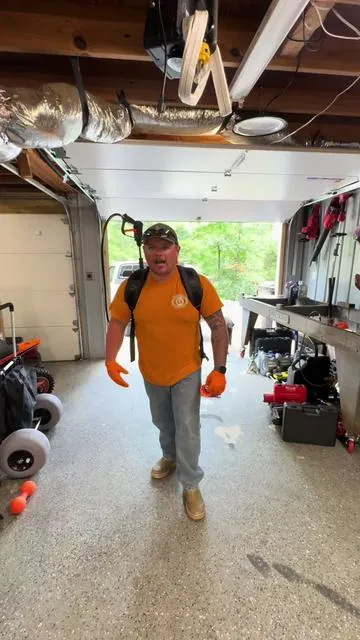 Can’t beat this awesome sprayer from @VEVOR Outdoor Store #sprayer #gardening #dealsforyoudays #tiktokshopcreatorpicks #fathersdaygift 